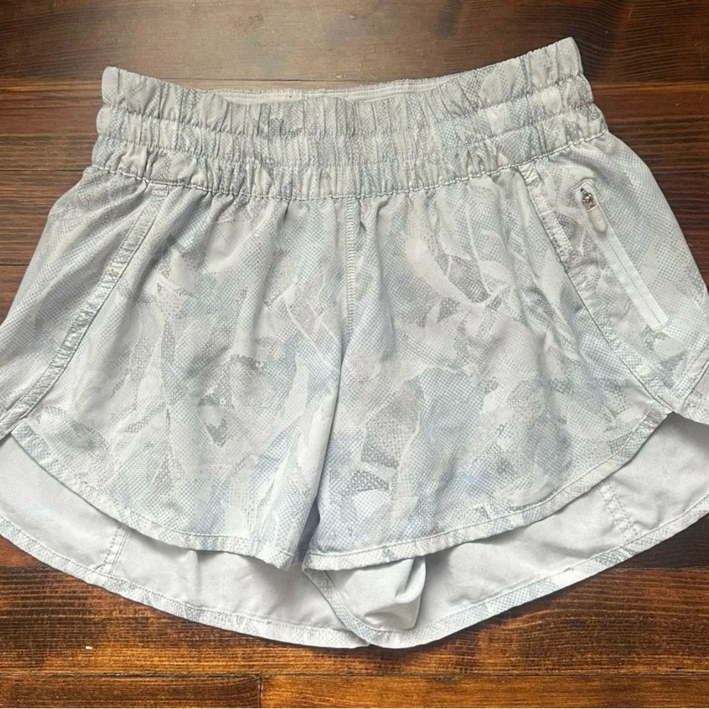 Lululemon Track That shorts 3”